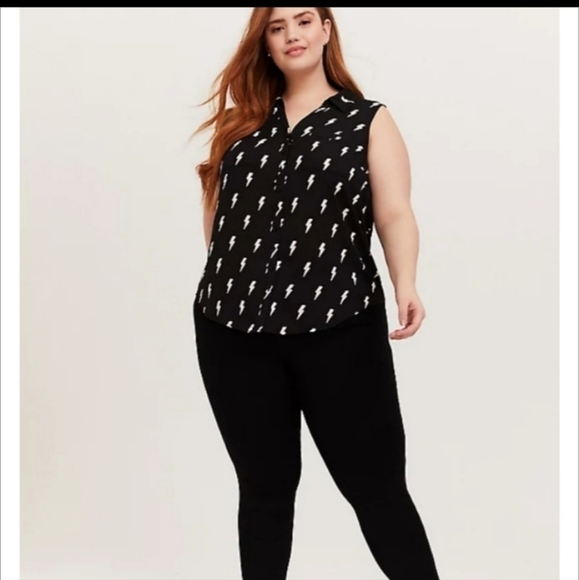 Torrid Madison Lightning Bolt Print Sleeveless Blouse Tank Top 3X - Picture 1 of 6